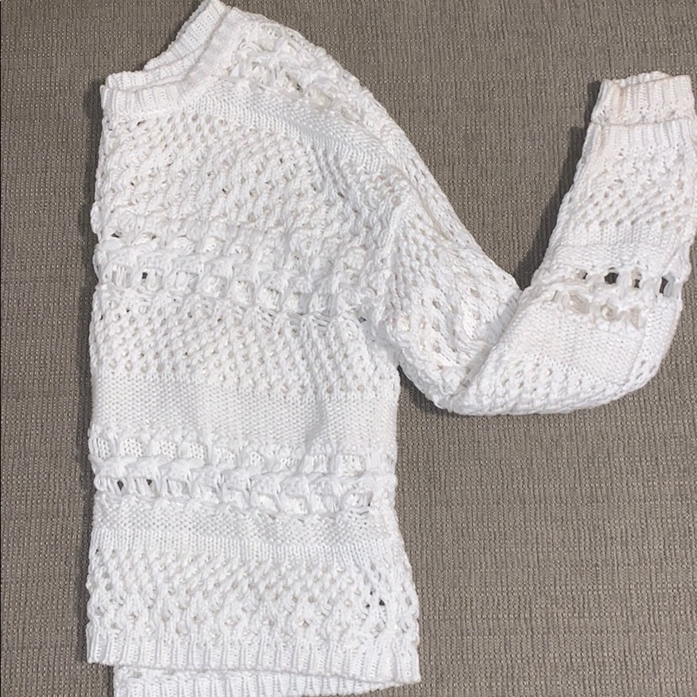 White knit cropped sweater